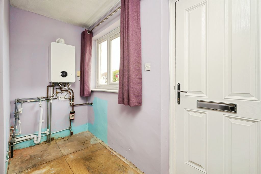 Property photo 2 of 14