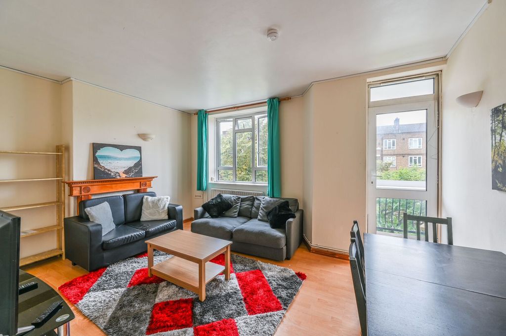 Property photo 2 of 12