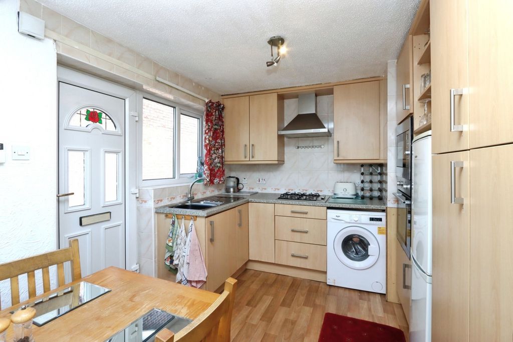 Property photo 3 of 14 Pbox-Img.Jpg