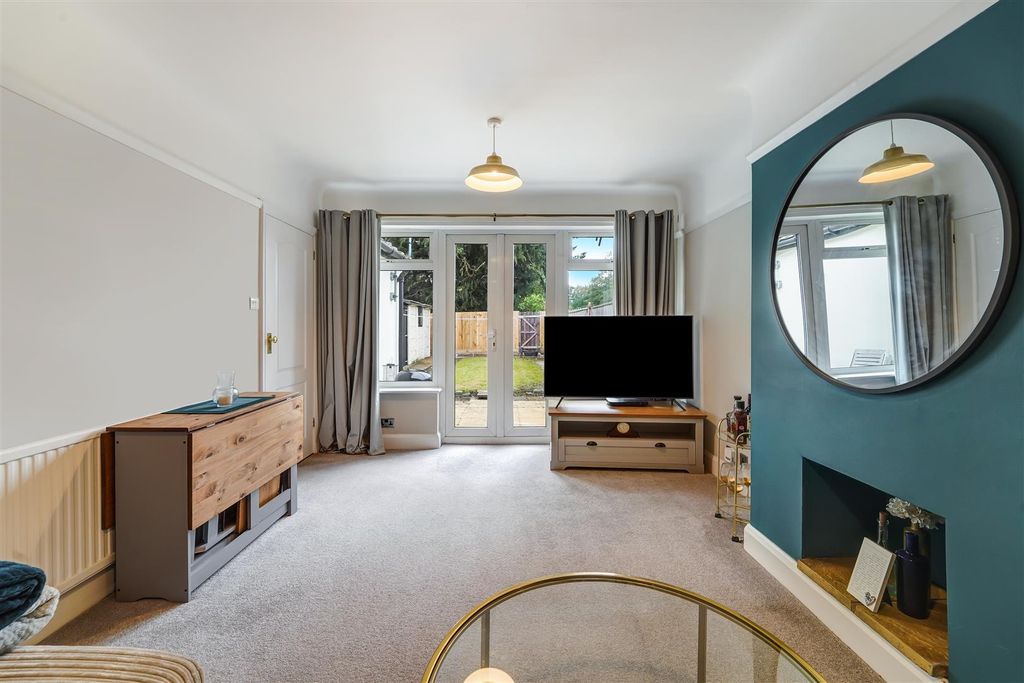 Property photo 3 of 14 Portway Crescent (13).Jpg