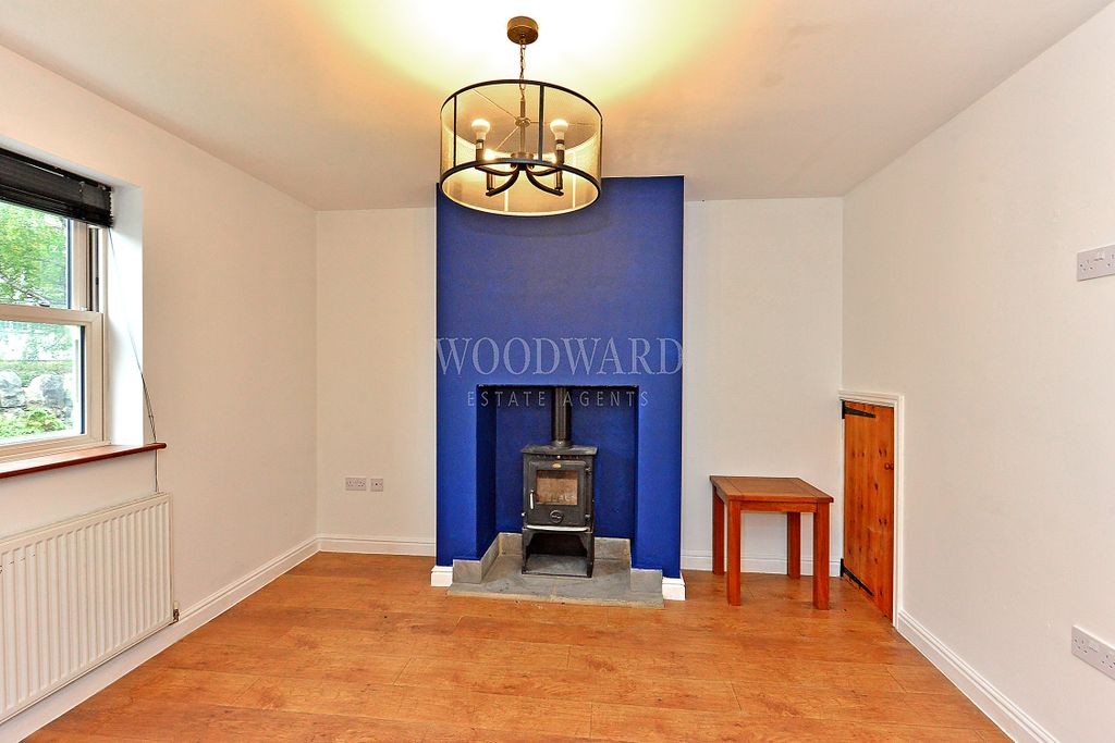 Property photo 2 of 22 Living Room