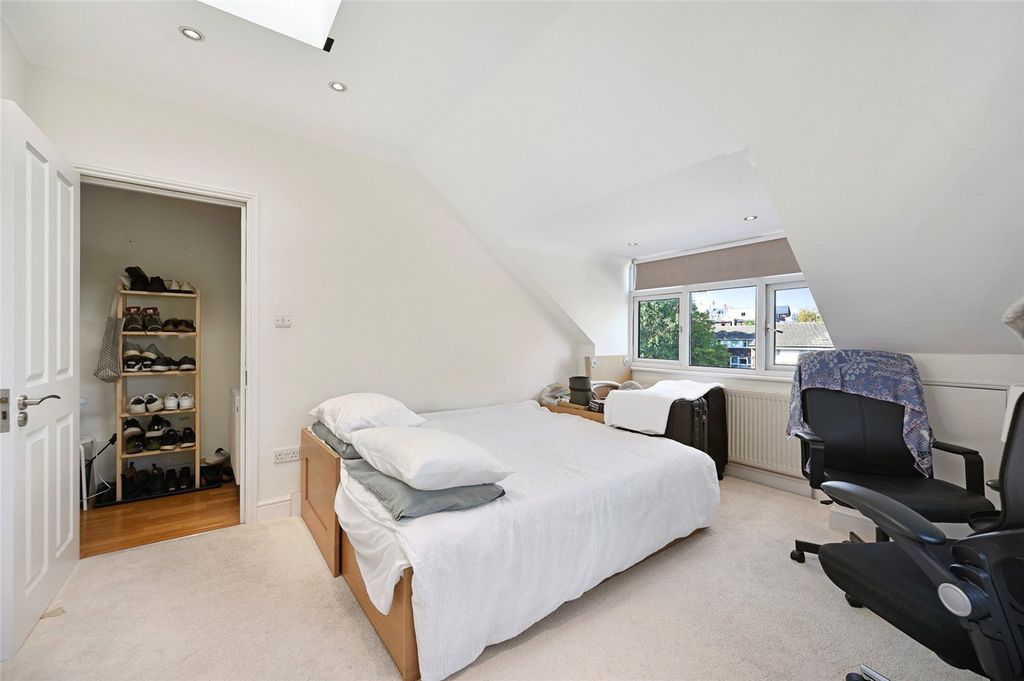 Property photo 3 of 10 Picture No. 07