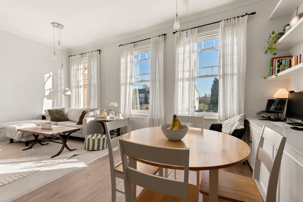 Property photo 2 of 17 Picture No. 38