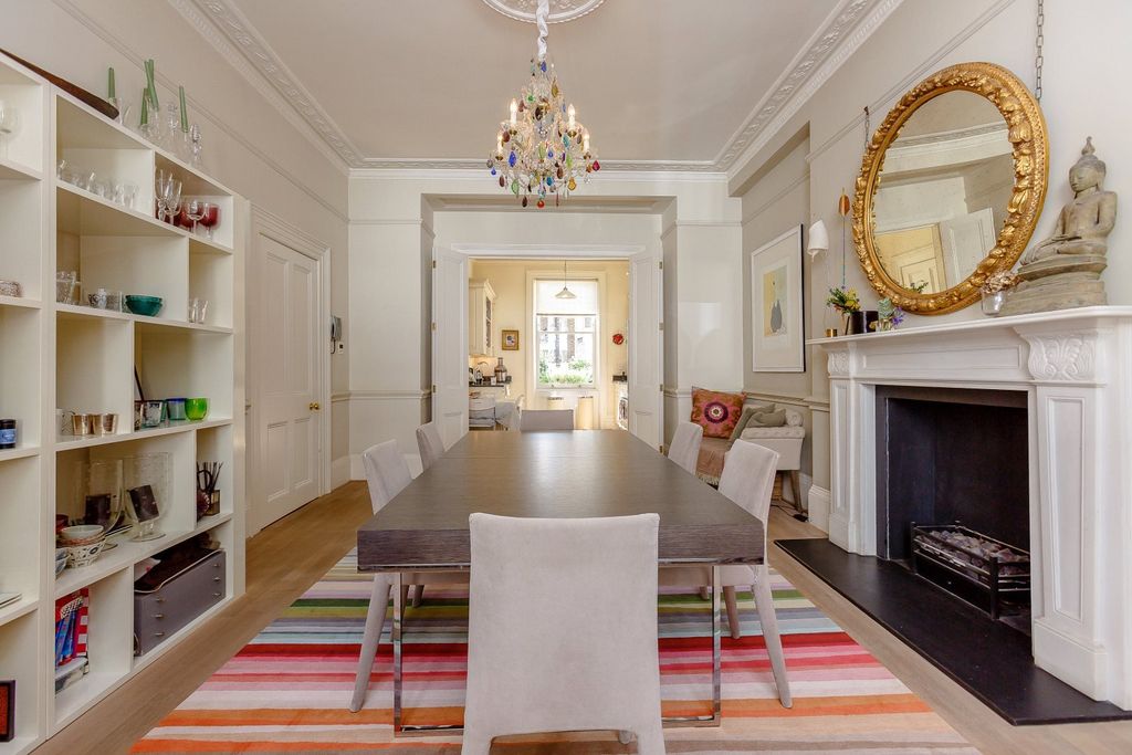 Property photo 3 of 20 Dining Room