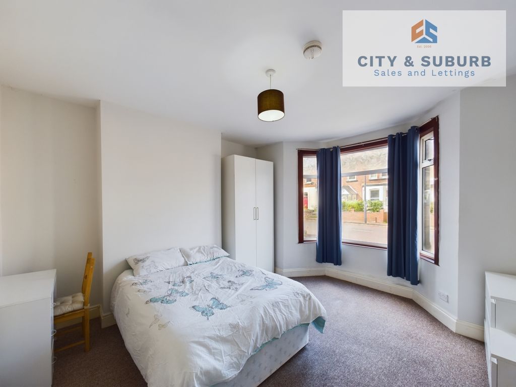 Property photo 1 of 16 Mt112 - Advert  (1)