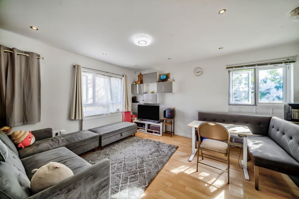 Property photo 2 of 16