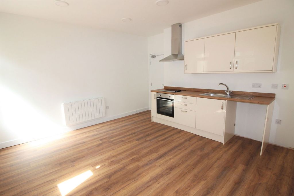 Property photo 2 of 6