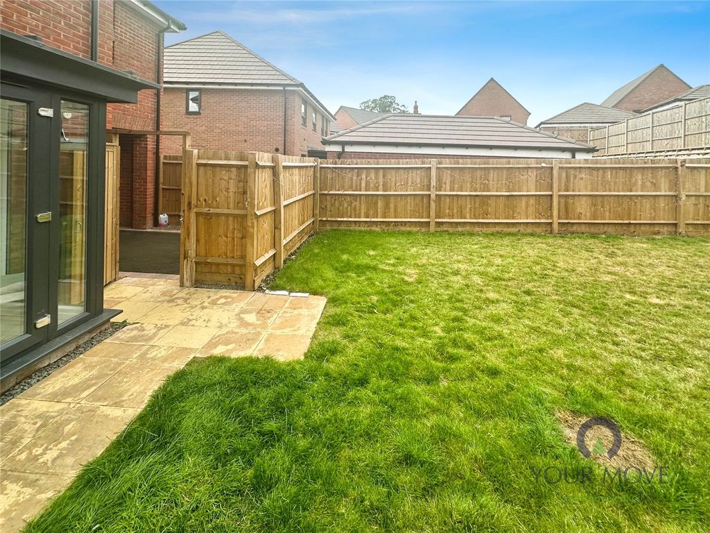 Property photo 3 of 18 Garden
