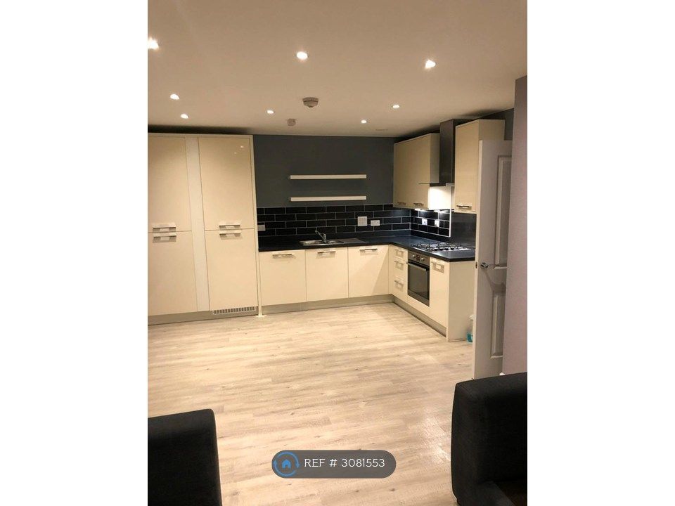 Property photo 1 of 7 Kitchen