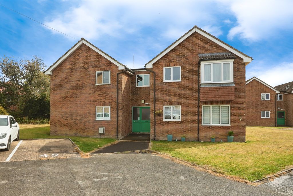 Property photo 1 of 17