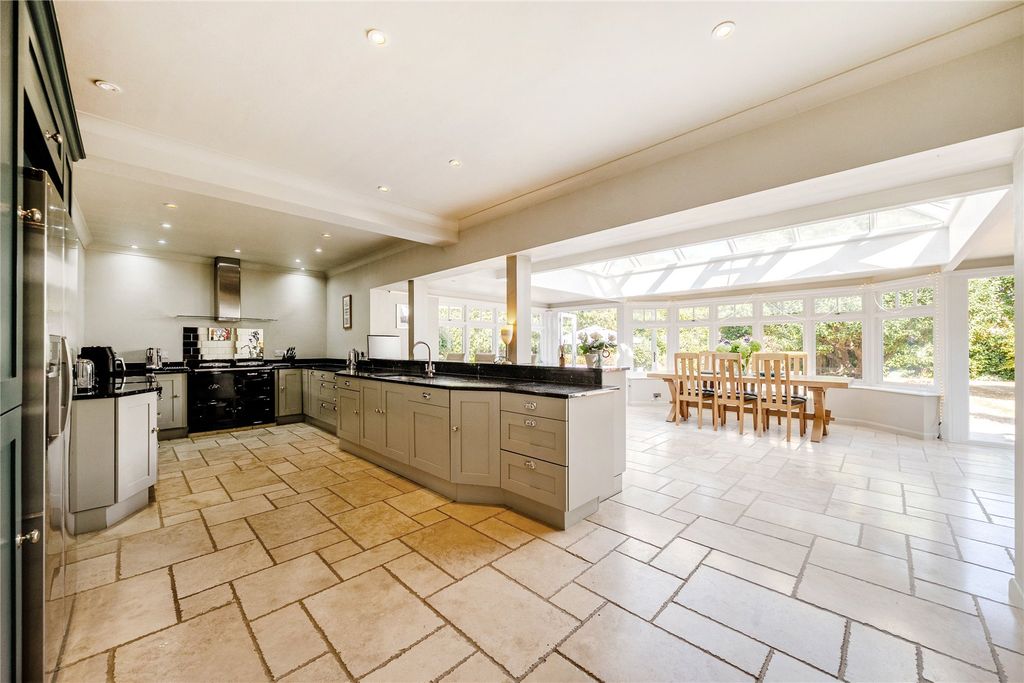 Property photo 2 of 27 Picture No. 07