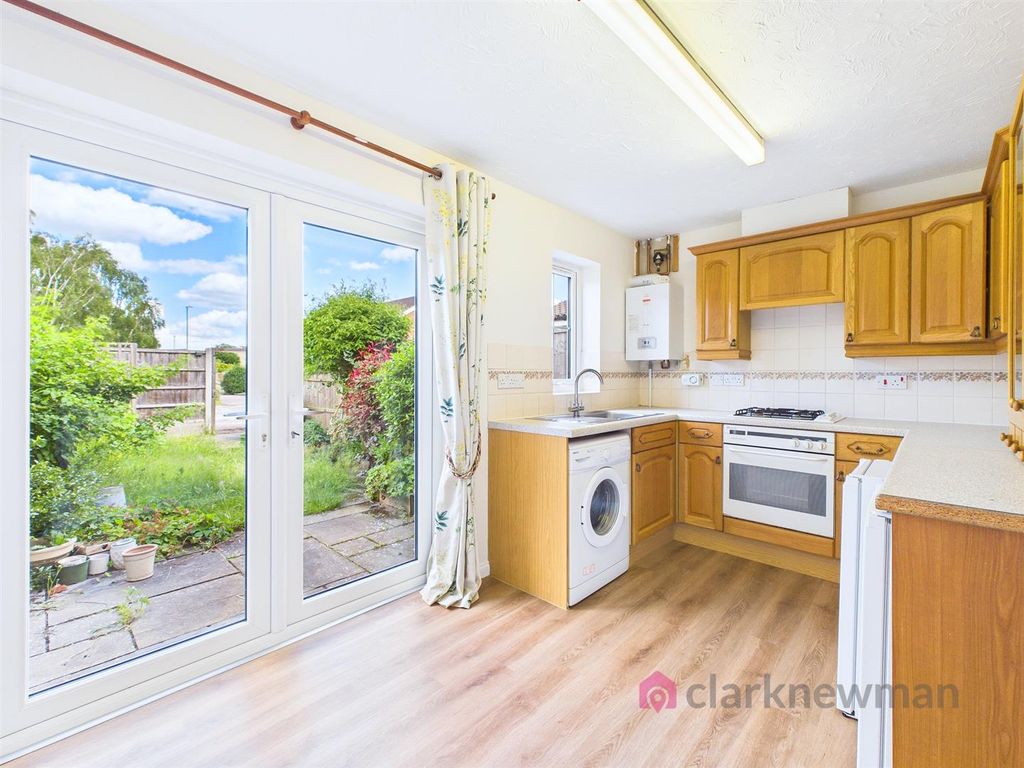 Property photo 2 of 16 Kitchen