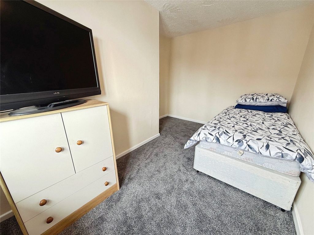 Property photo 3 of 15 Bedroom 2