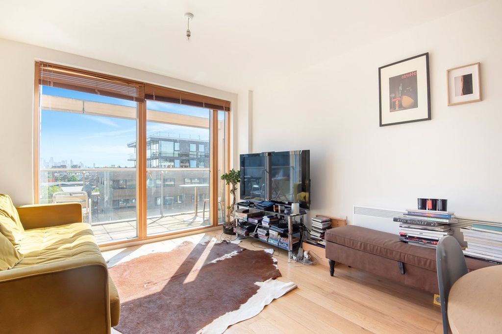 Property photo 2 of 12