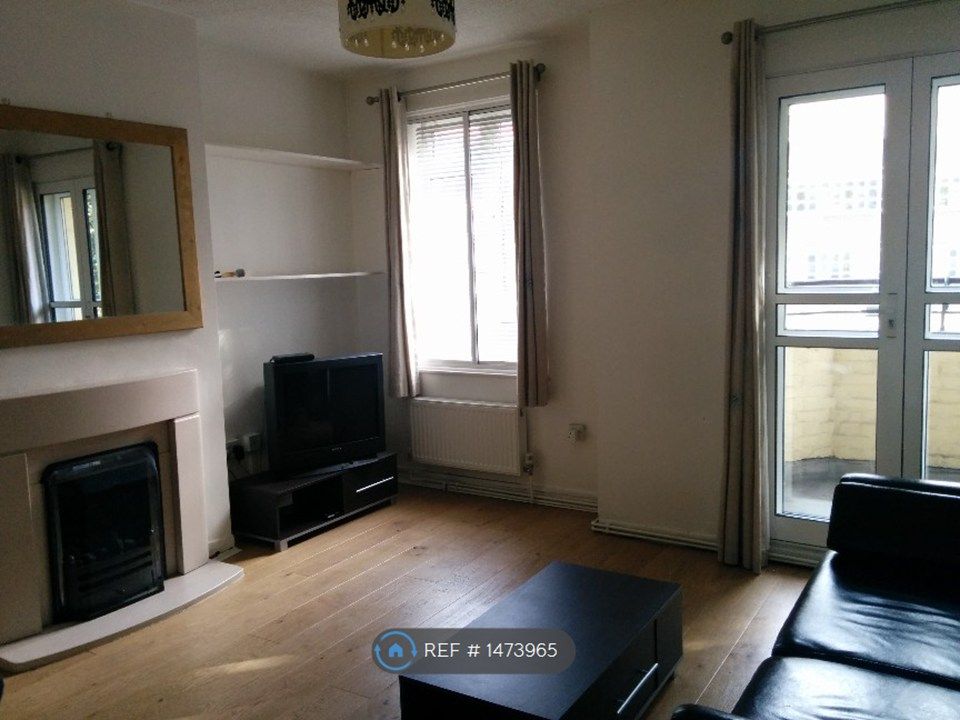 Property photo 1 of 8 Sitting Room