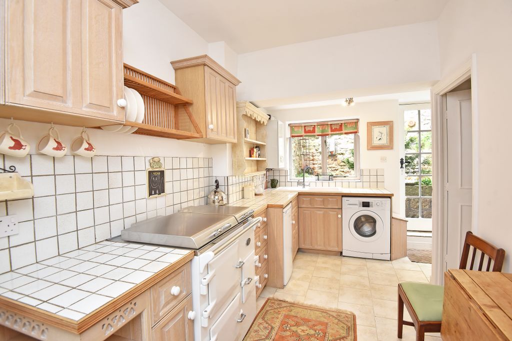 Property photo 3 of 13