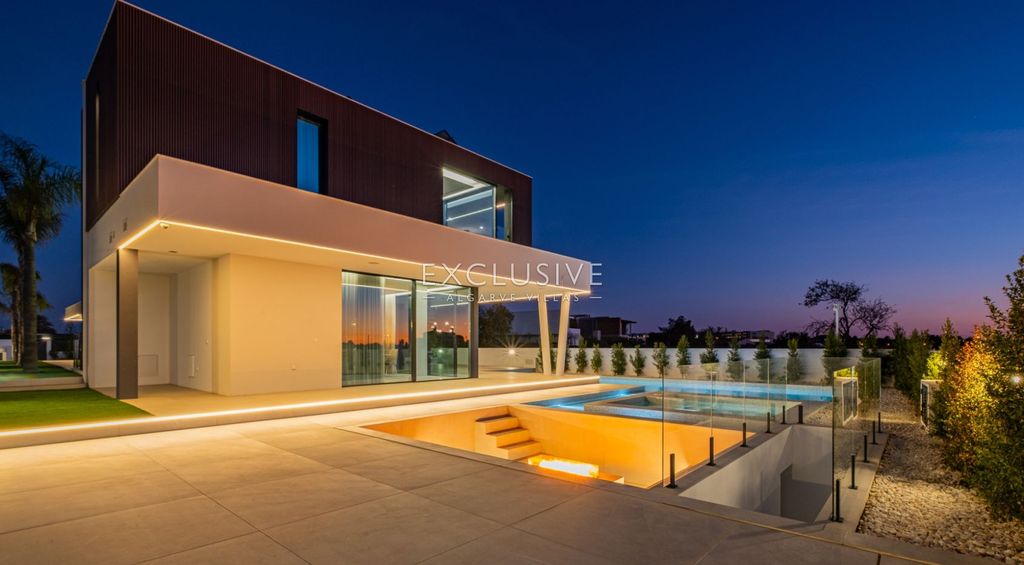 Property photo 3 of 39