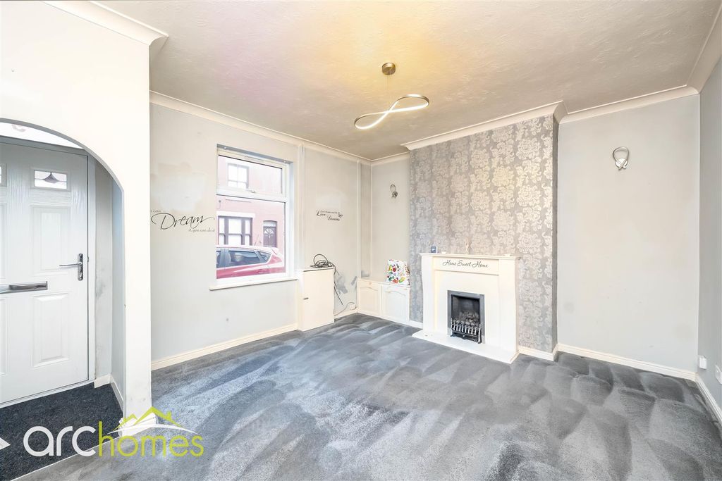 Property photo 2 of 13 Dsc01756-Edit.Jpg