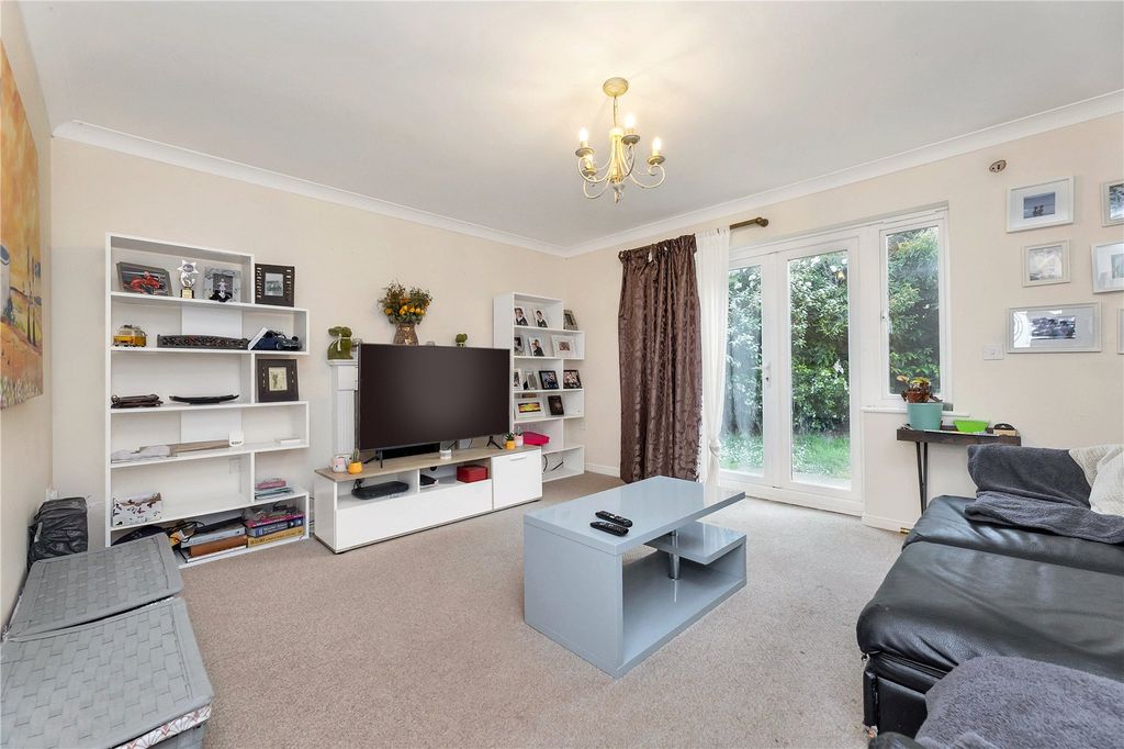 Property photo 2 of 14 Picture No. 11