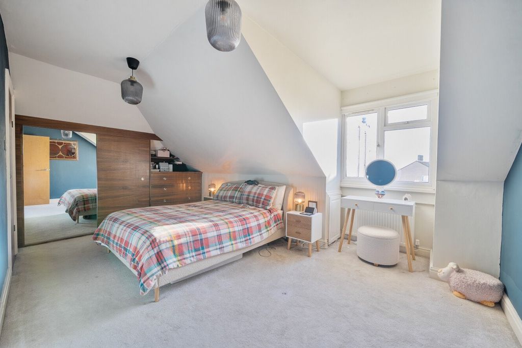 Property photo 2 of 28 Picture No. 05