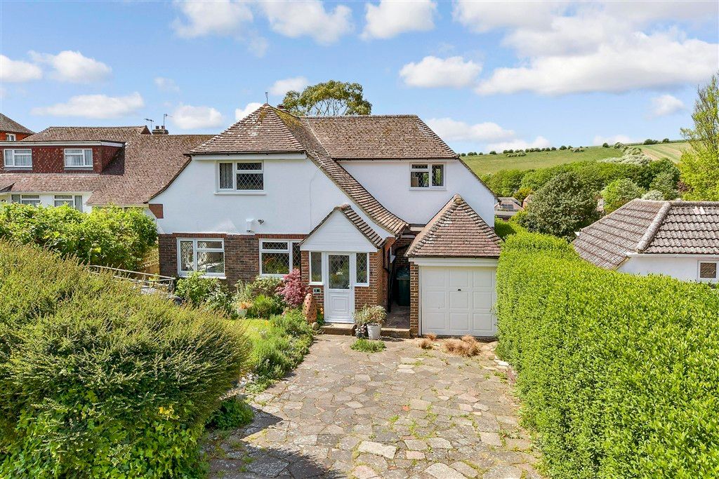 Property photo 2 of 21 Front External