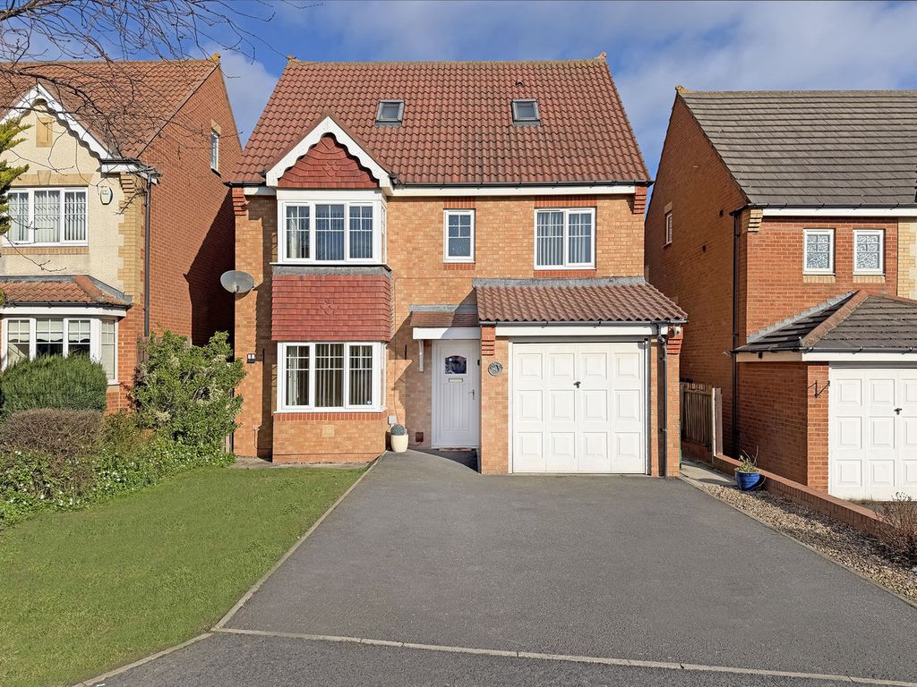 Property photo 1 of 32