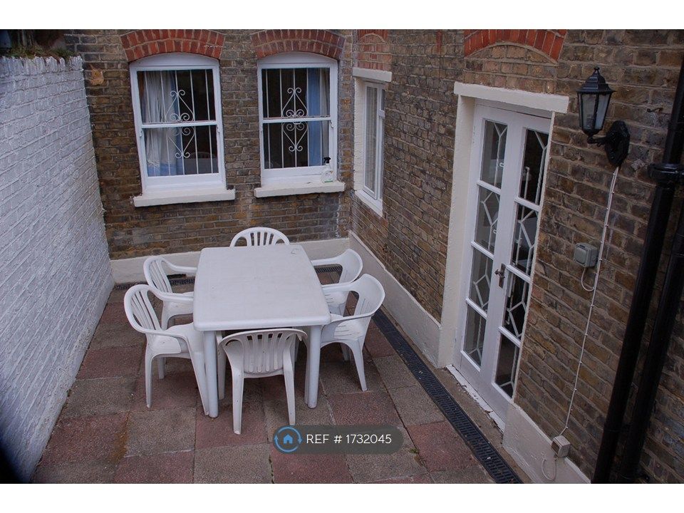 Property photo 3 of 9 Patio