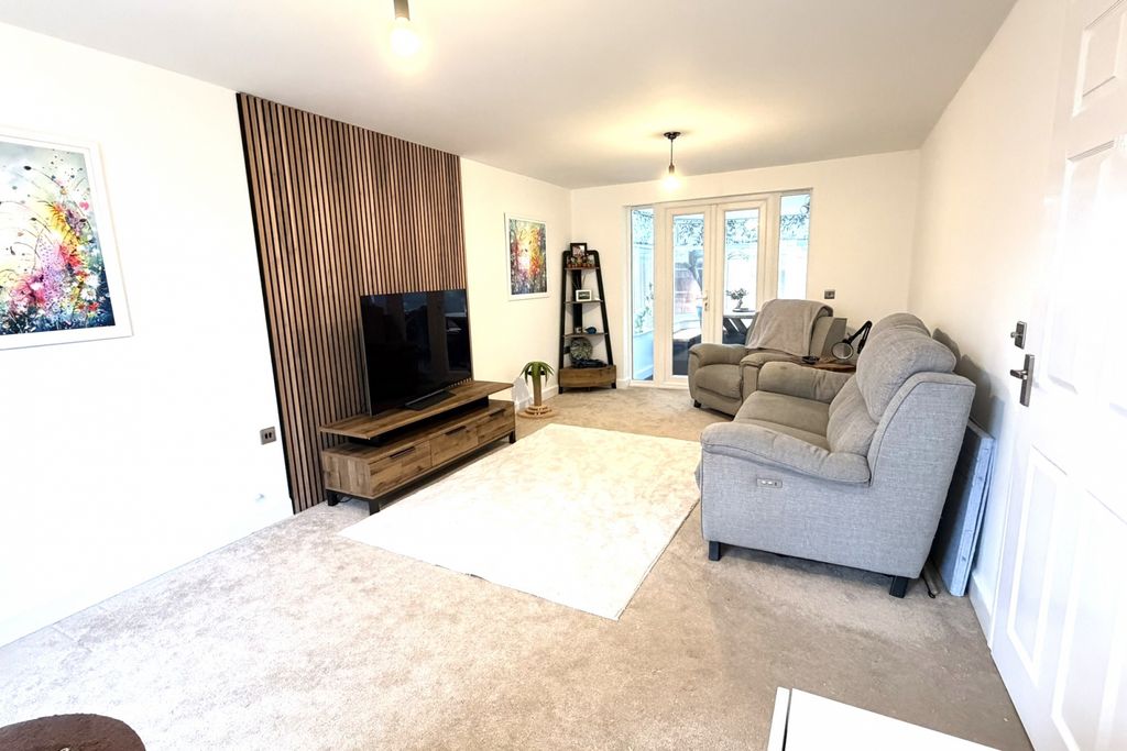 Property photo 2 of 25 Gallery