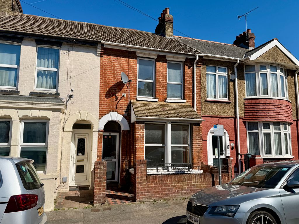Property photo 1 of 12