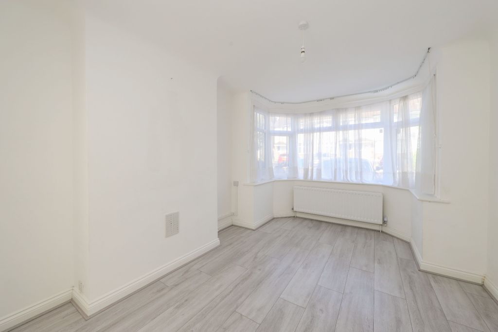 Property photo 2 of 14 4340831