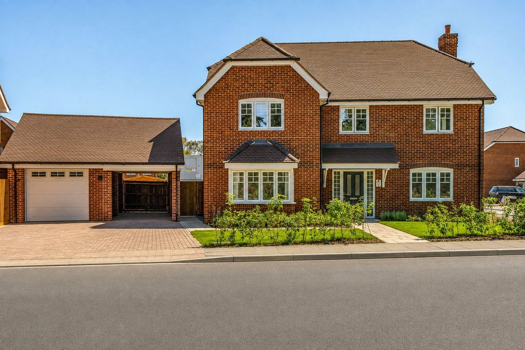 Property photo 1 of 7 External