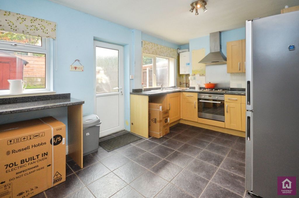 Property photo 3 of 13 Kitchen