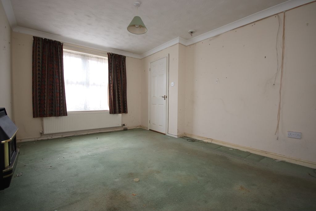 Property photo 3 of 8