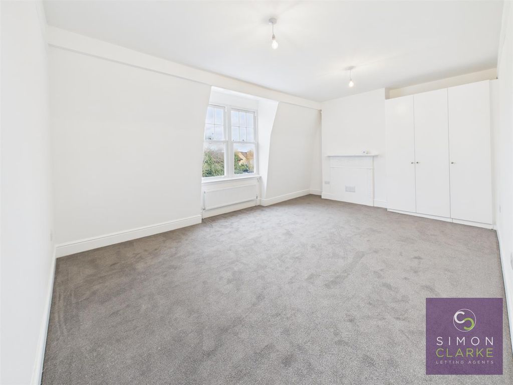 Property photo 2 of 11 Cam05425G0-Pr0067-Still018.Jpg