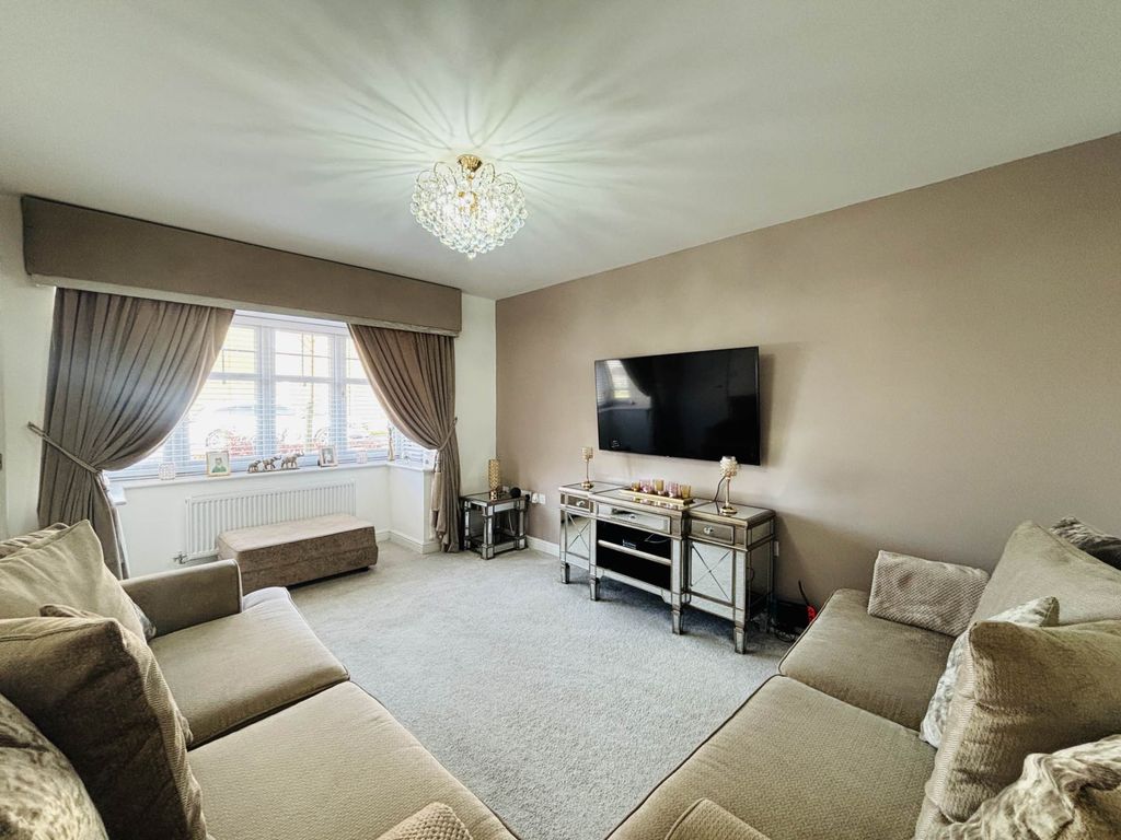 Property photo 2 of 30