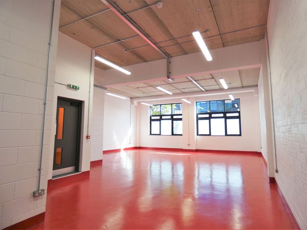 Property photo 2 of 9 Fv Unit 6 2.Jpg