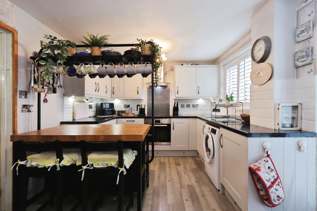 Property photo 2 of 24 Img_9957