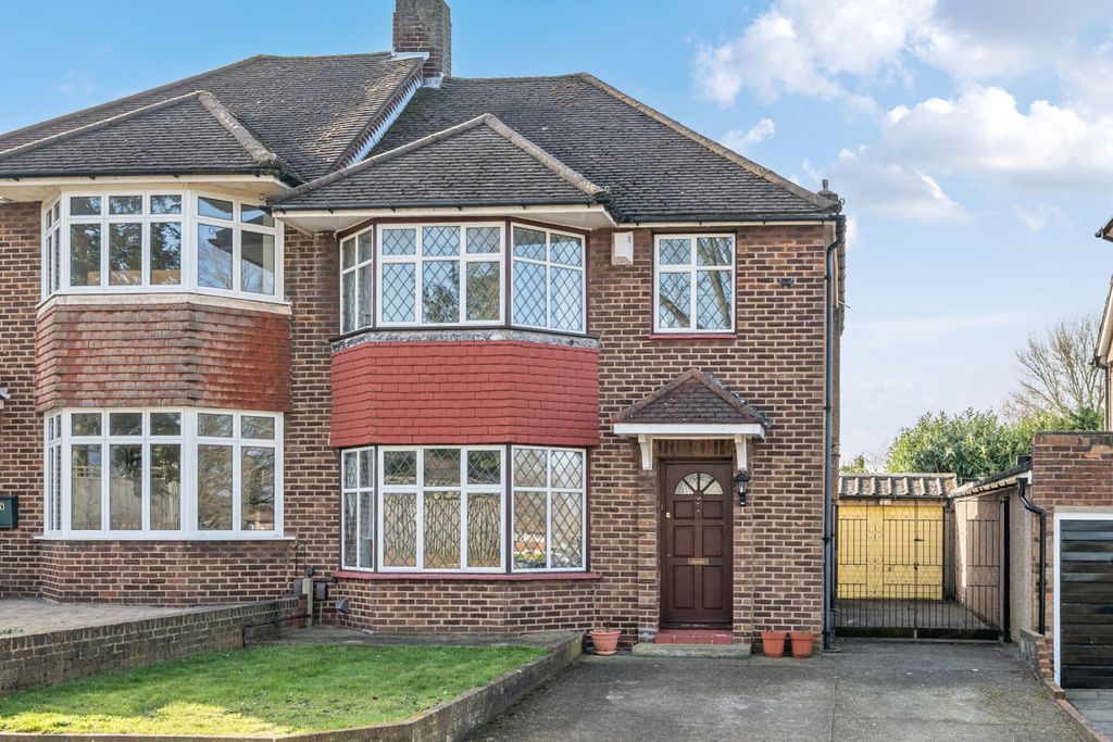 Property photo 1 of 20 1423246-17-69Aa05...