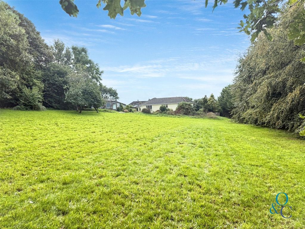 Property photo 2 of 21 Picture No. 19