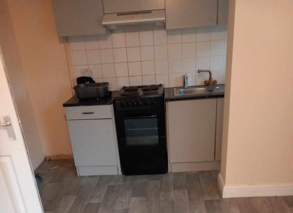 Property photo 2 of 6 Kitchen Area (Open Plan)