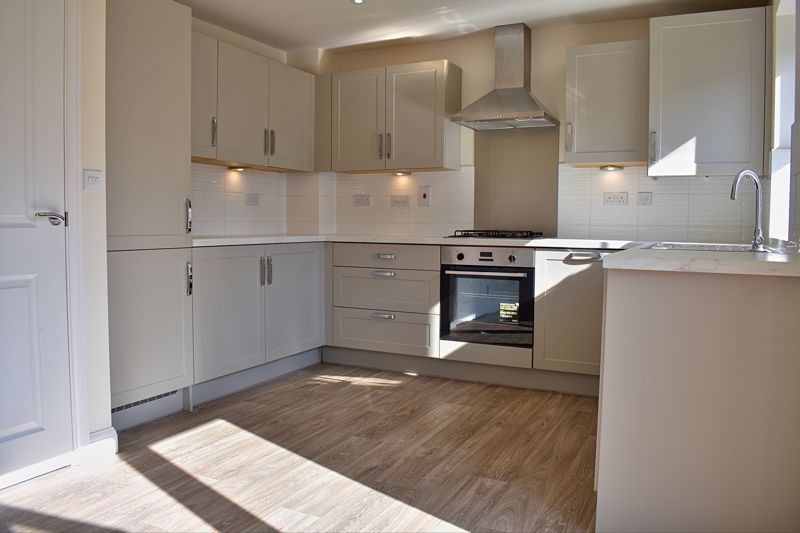 Property photo 2 of 13 Dining Kitchen