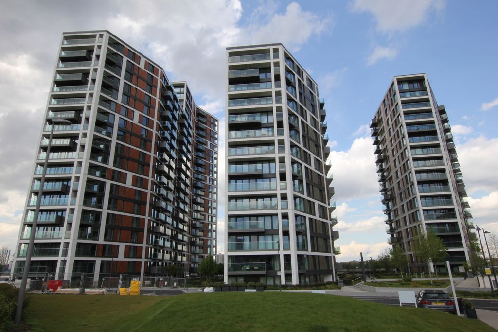 Property photo 1 of 10 Photo 2