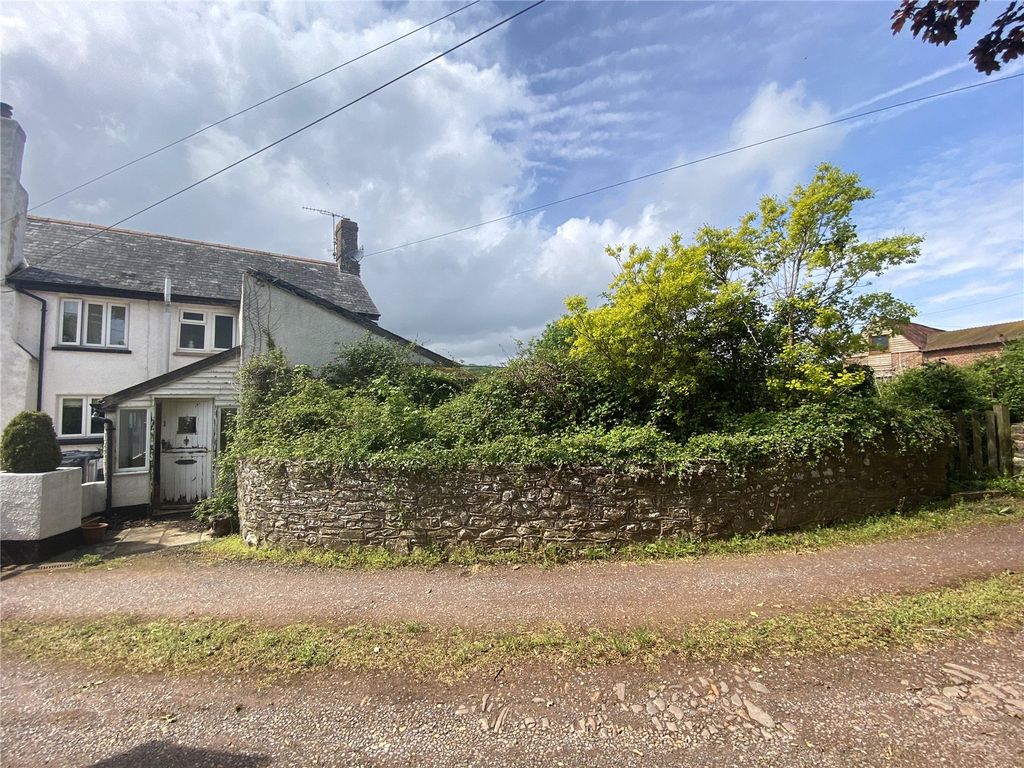 Property photo 1 of 10 1 Lower Westcott