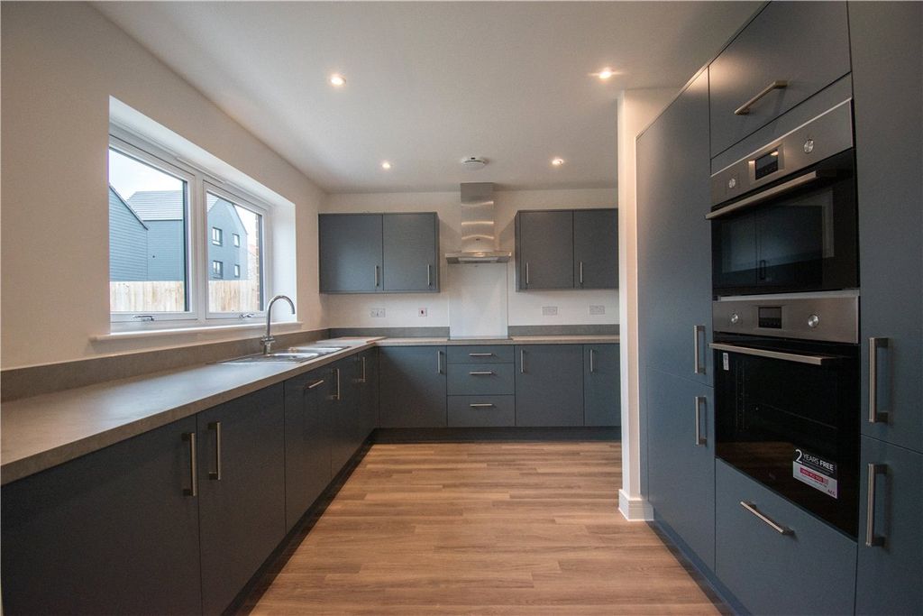 Property photo 2 of 11 Picture No. 22