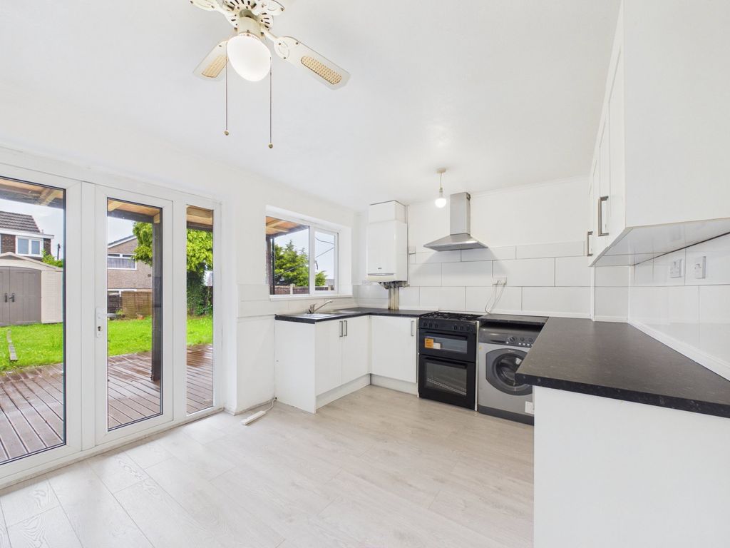 Property photo 2 of 33