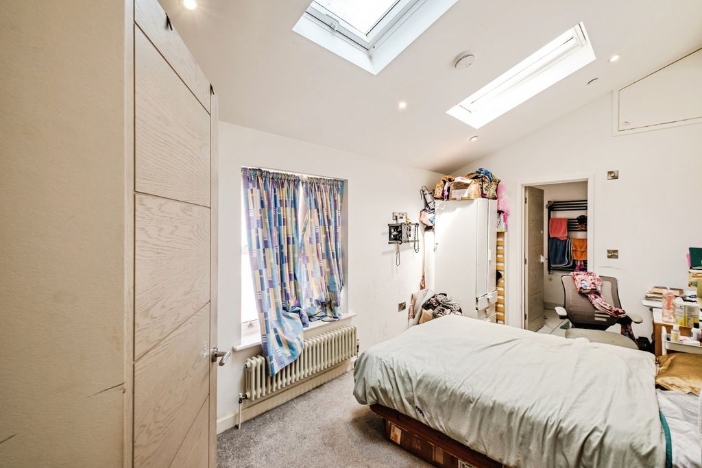 Property photo 2 of 14 Pbox-Img.Jpg