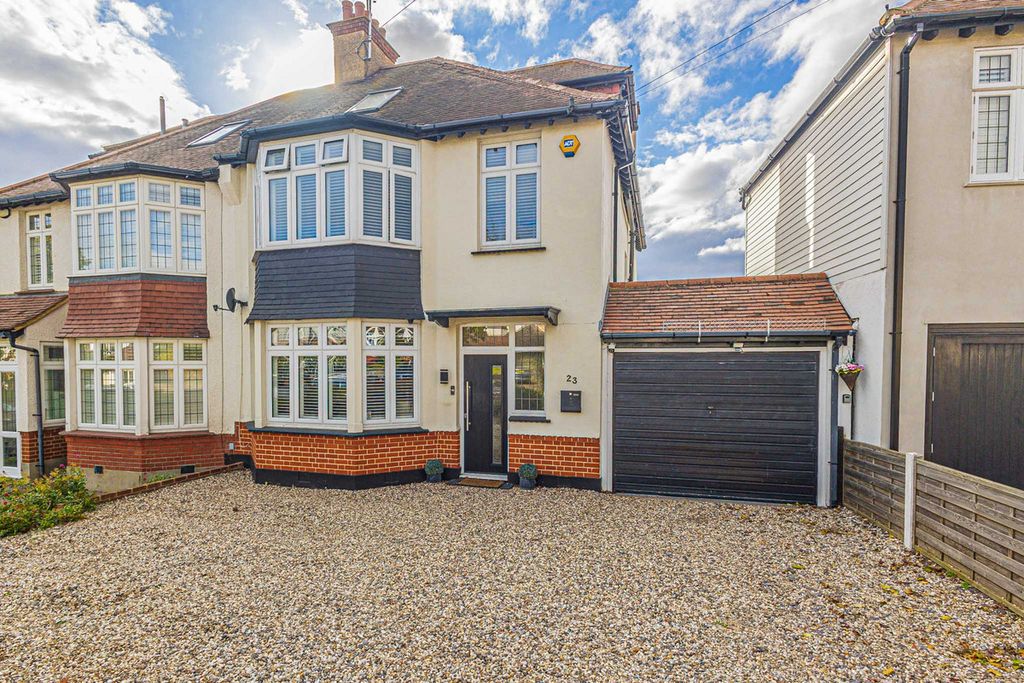 Property photo 1 of 37