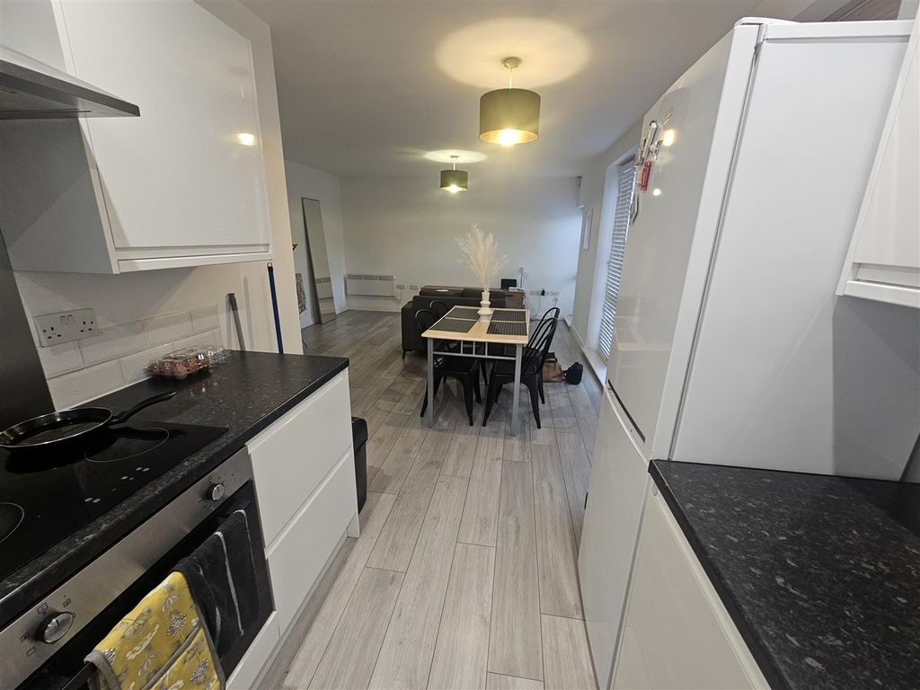 Property photo 2 of 12 1906.Jpg