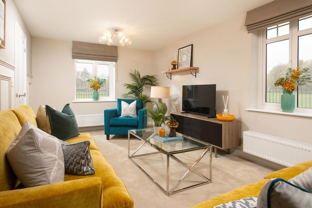 Property photo 3 of 9 Hadley Lounge
