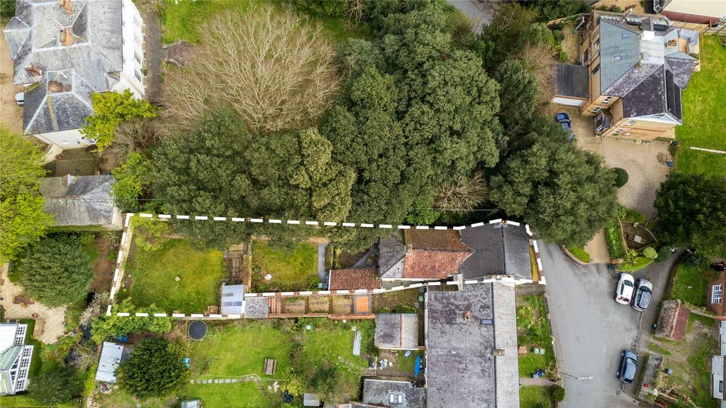 Property photo 2 of 32 Picture No. 33